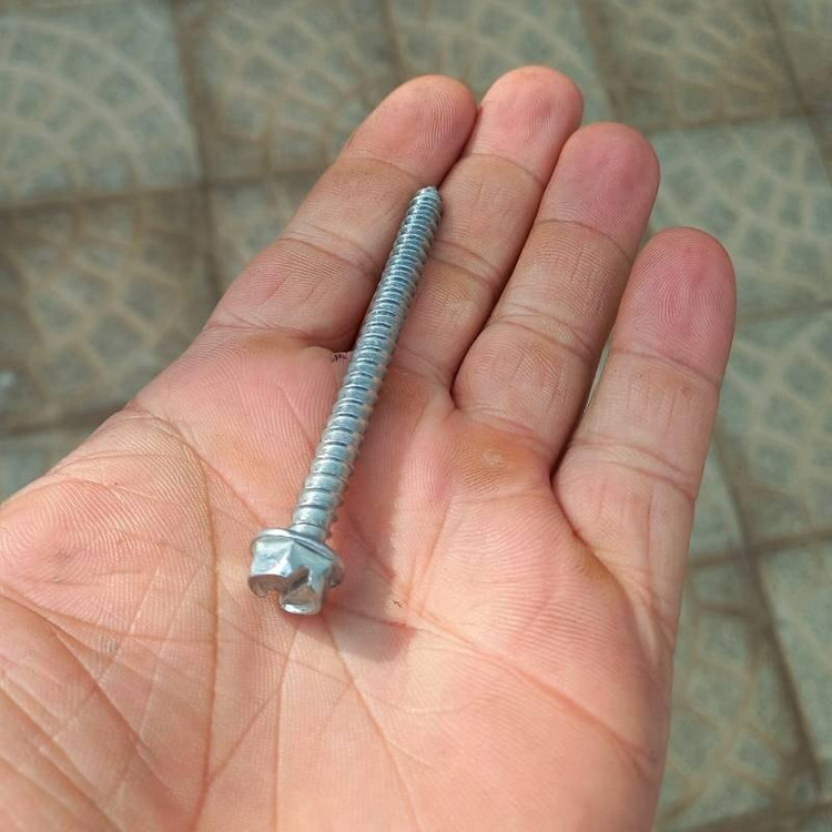 پیچ آهنی 7سانتیمتر شش گوش بسته 10 عددی