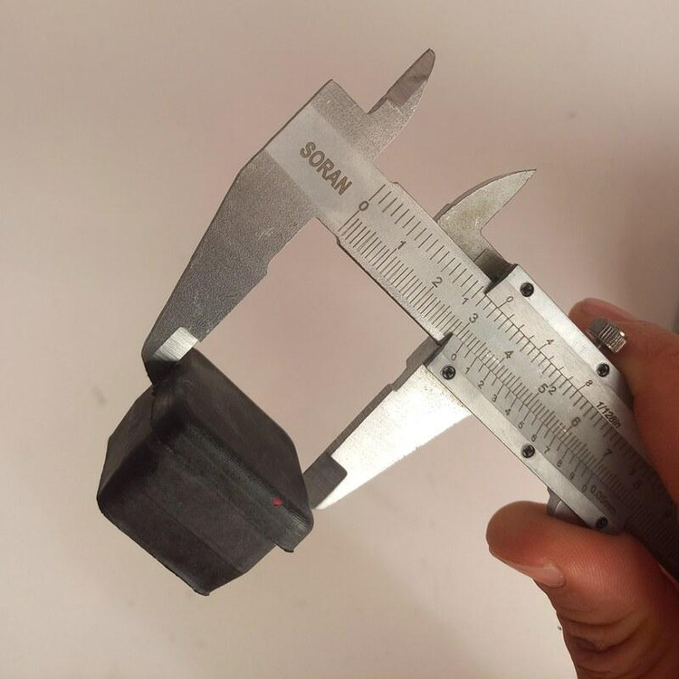 درپوش پلاستیک سایز 3در3 سانتیمتر بسته 50 عددی مناسب لوله های پروفیل تختخواب نیمکت و صندلی