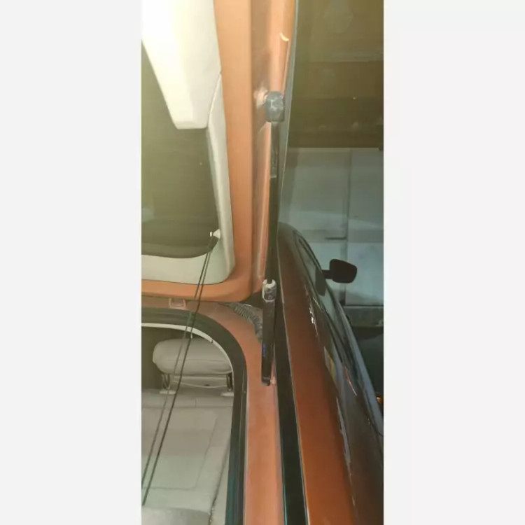 جک صندوق عقب ام جی 6 جی تیMG6 GT مدل 2012 الی 2016 اصل و اورجینال ترکیه بسته یک عددی(باید دو عدد سفارش دهید)